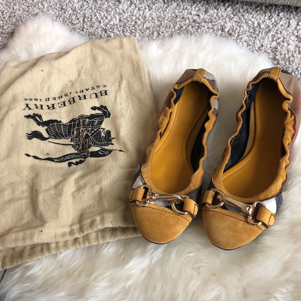 Burberry ballerinas